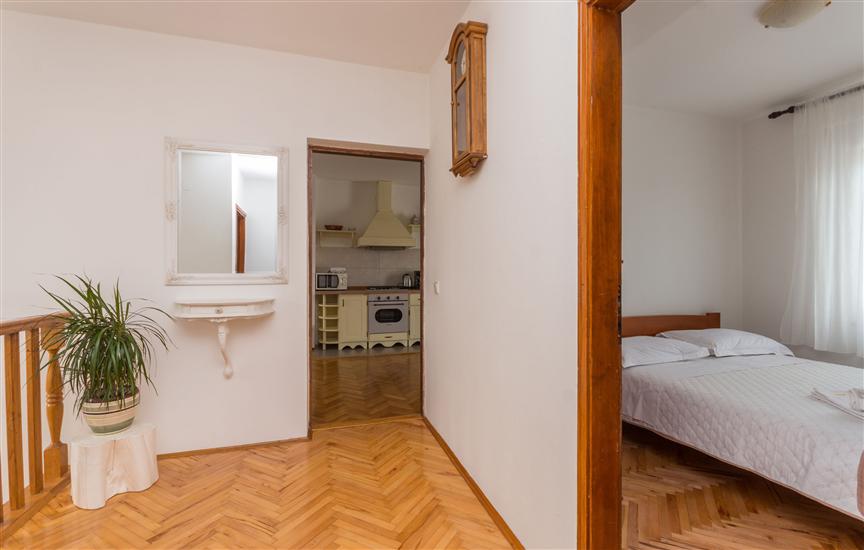 Apartment A1, for 6 persons