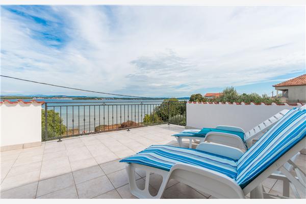 Apartment A1, for 6 persons