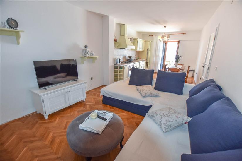 Apartment A1, for 6 persons