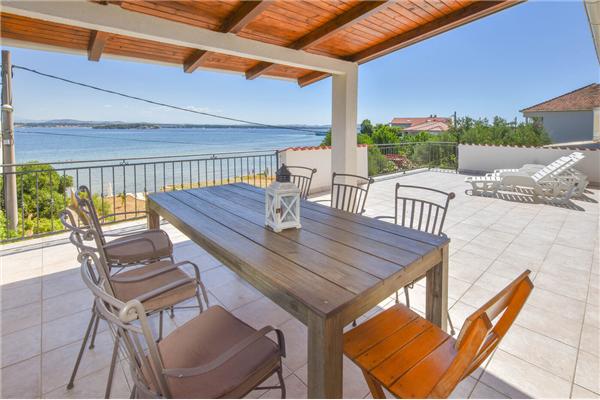 Apartment A1, for 6 persons