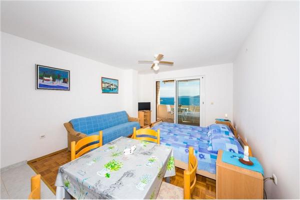 Apartment A2, for 3 persons