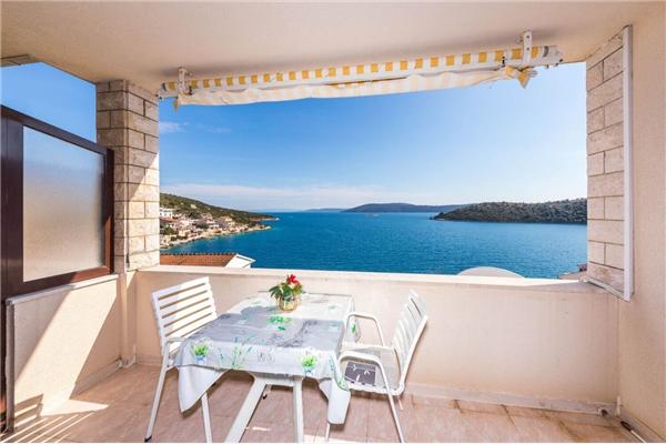 Apartment A2, for 3 persons