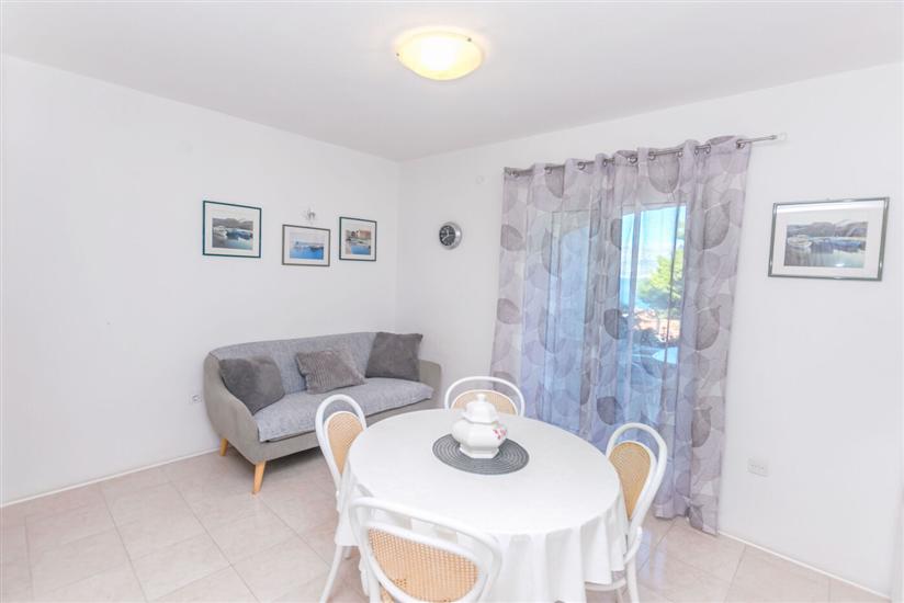 Apartment A2, for 3 persons