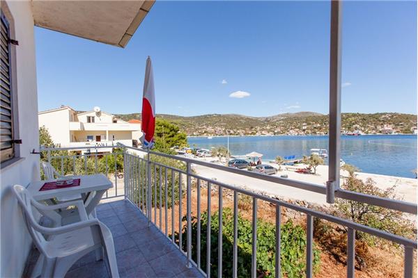 Apartment A1, for 5 persons