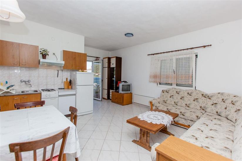 Apartment A2, for 3 persons