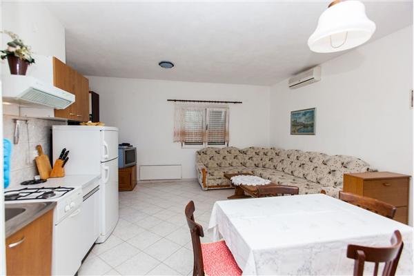 Apartment A2, for 3 persons