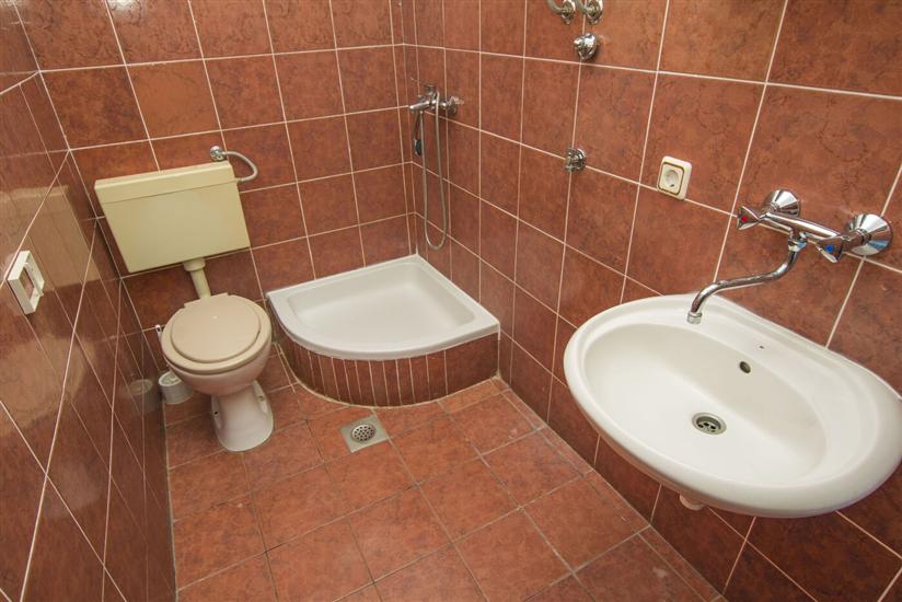 Apartment A1, for 6 persons