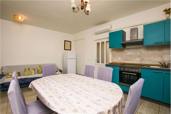 Apartment A1, for 6 persons
