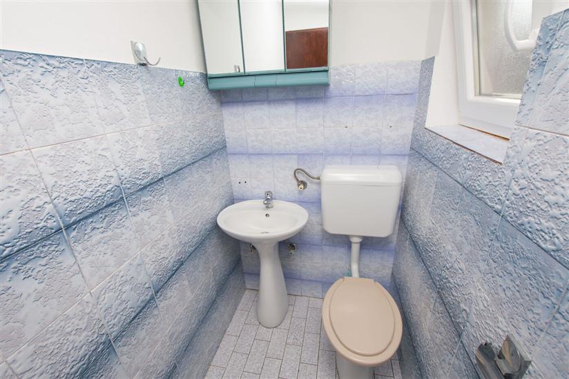 Apartment A2, for 6 persons