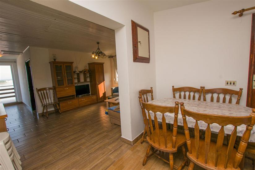 Apartment A2, for 6 persons