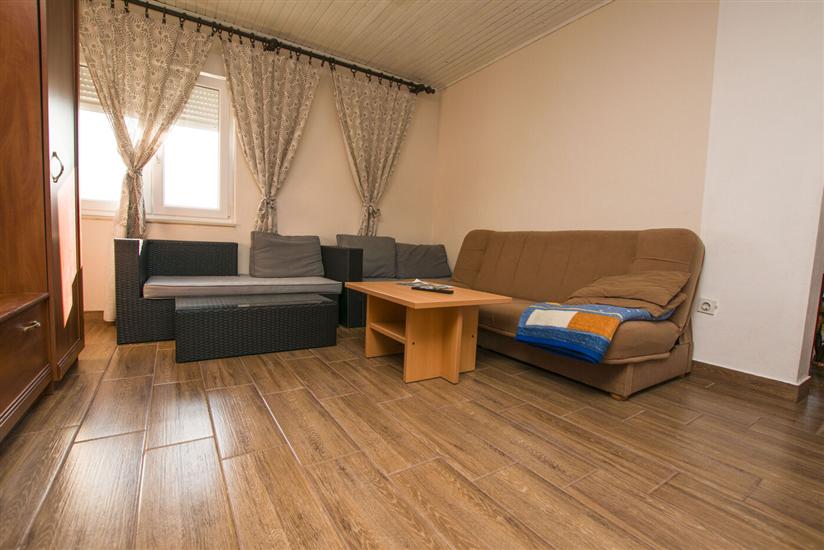 Apartment A2, for 6 persons