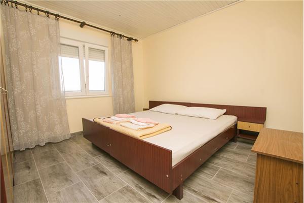 Apartment A2, for 6 persons