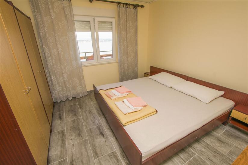 Apartment A2, for 6 persons