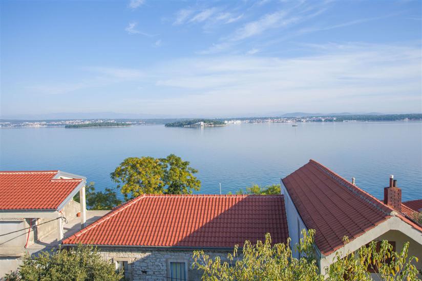 Apartment A2, for 6 persons