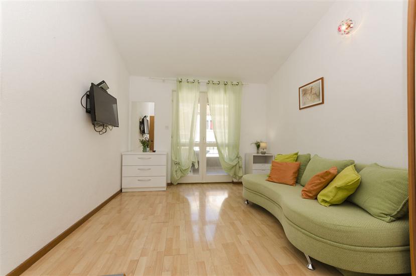 Apartment A2, for 3 persons