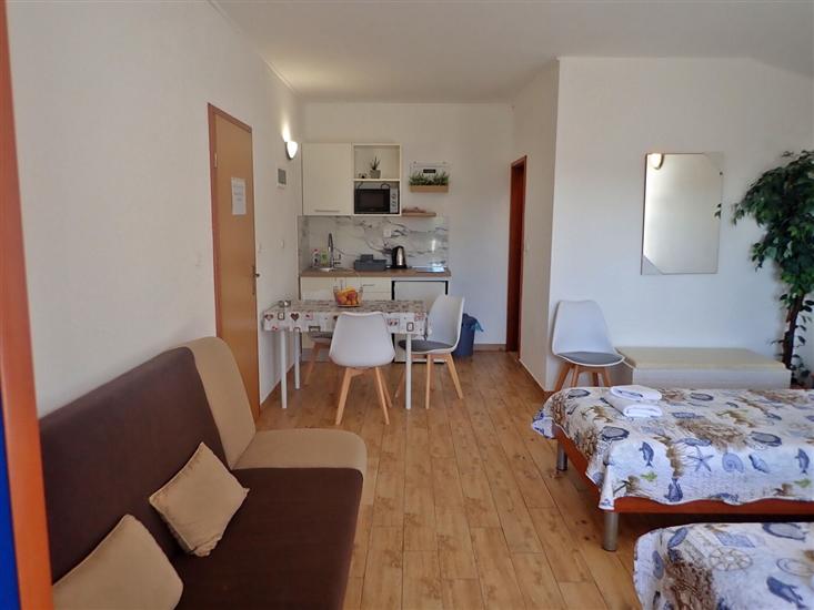 Apartment A4, for 3 persons