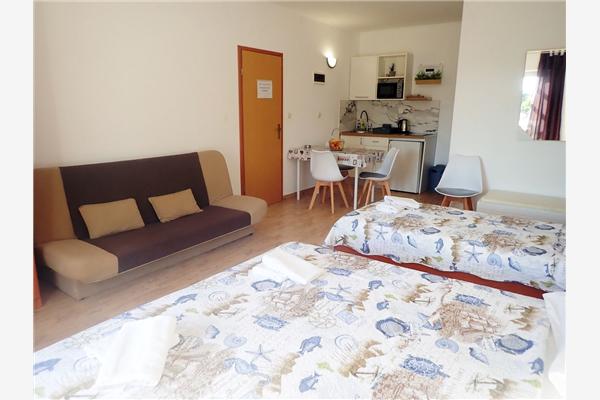 Apartment A4, for 3 persons