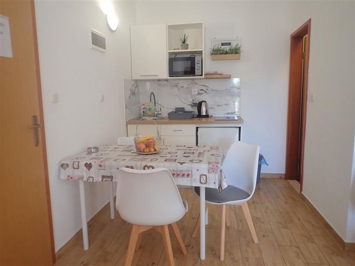 Apartment A4, for 3 persons