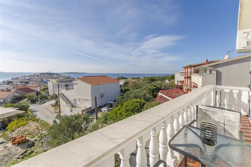 Room S1, for 2 persons