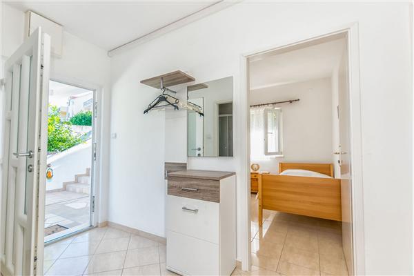 Apartment A4, for 4 persons