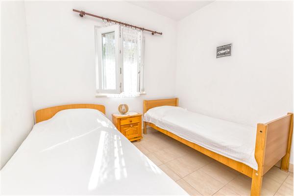 Apartment A4, for 4 persons