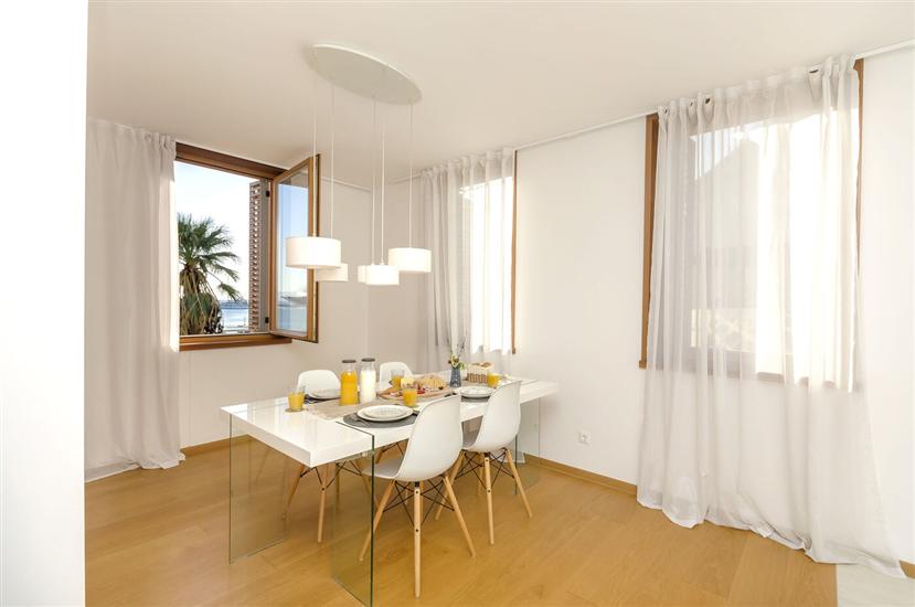 Apartment A1, for 4 persons