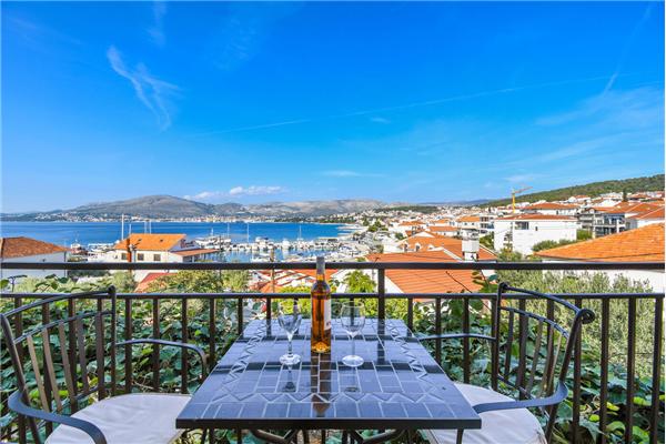 Apartment A2, for 5 persons