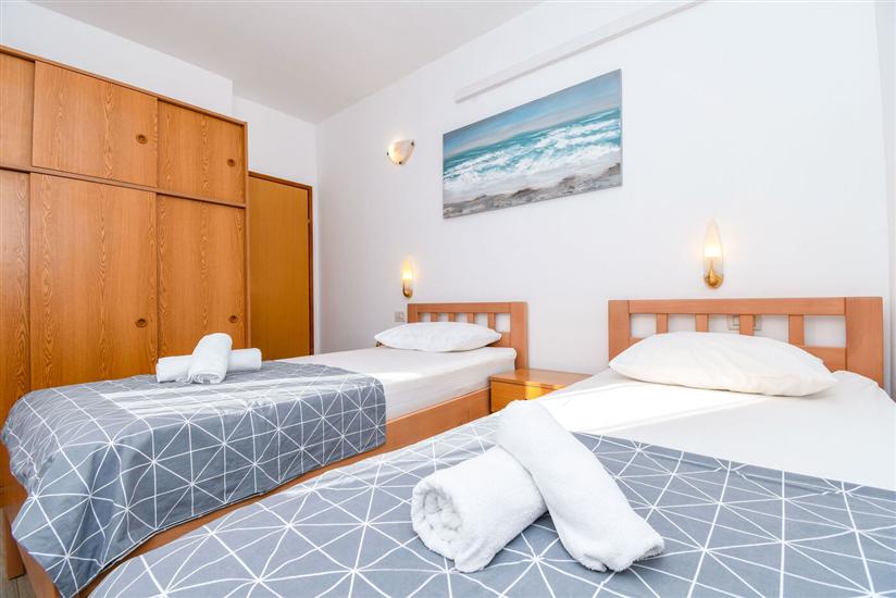 Apartment A2, for 5 persons