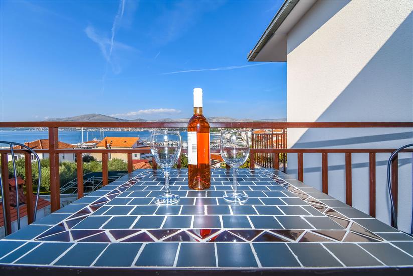 Apartment A3, for 5 persons