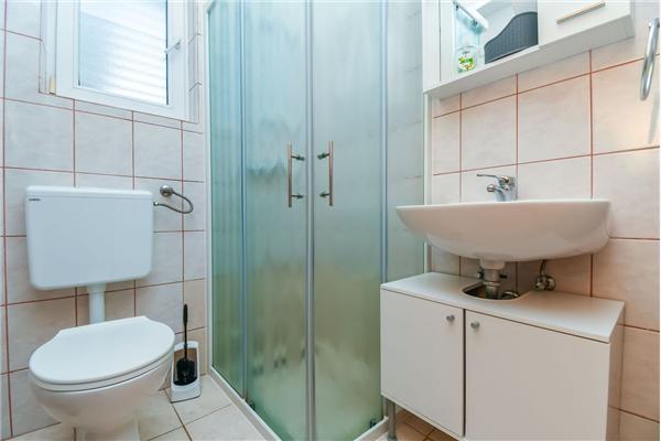 Apartment A3, for 5 persons