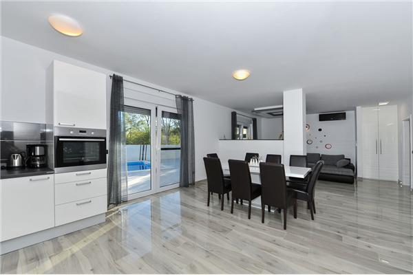 House K1, for 8 persons