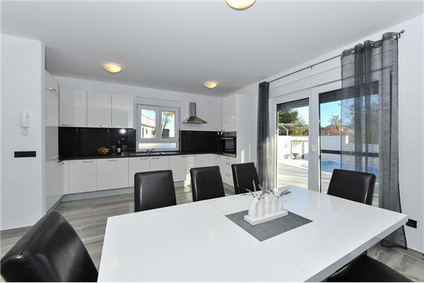 House K1, for 8 persons