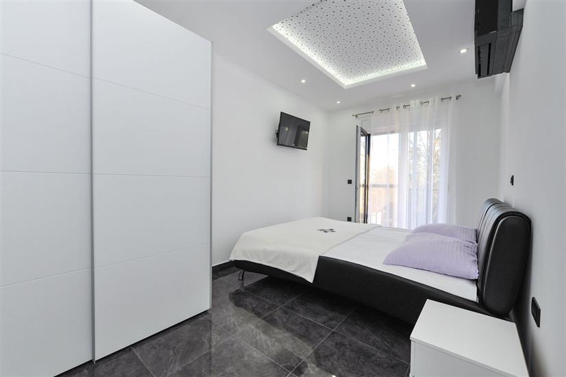 House K1, for 8 persons