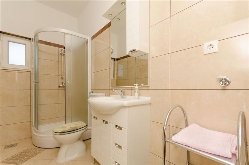 House K1, for 8 persons