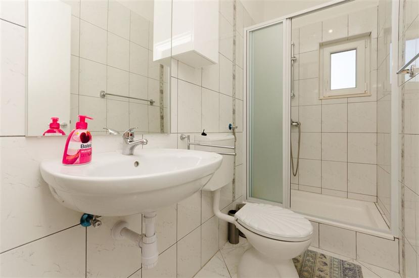 House K1, for 8 persons