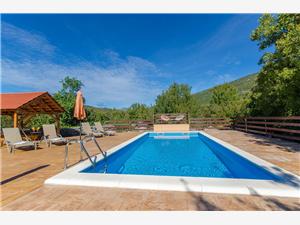 Villa Strikina kuća Split and Trogir riviera, Remote cottage, Size 64.00 m2, Accommodation with pool