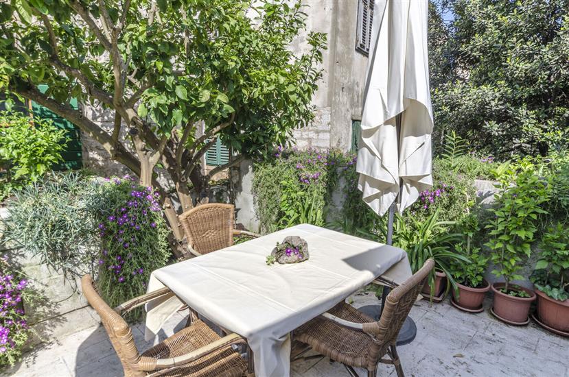 Apartment A4, for 3 persons