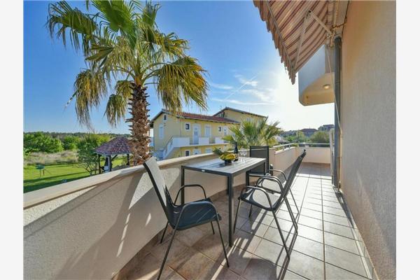 House K1, for 10 persons