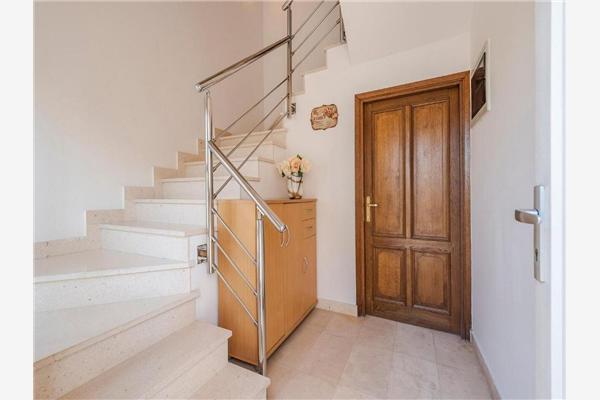 House K1, for 10 persons