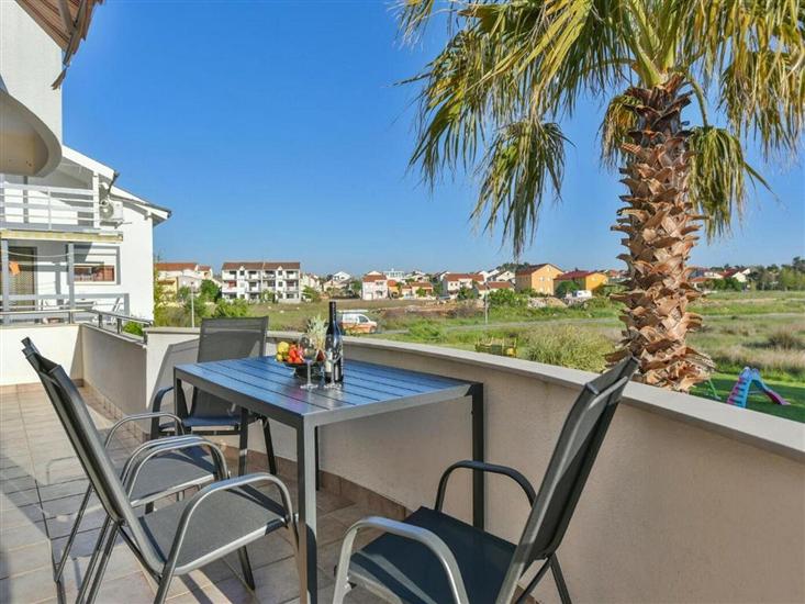 House K1, for 10 persons