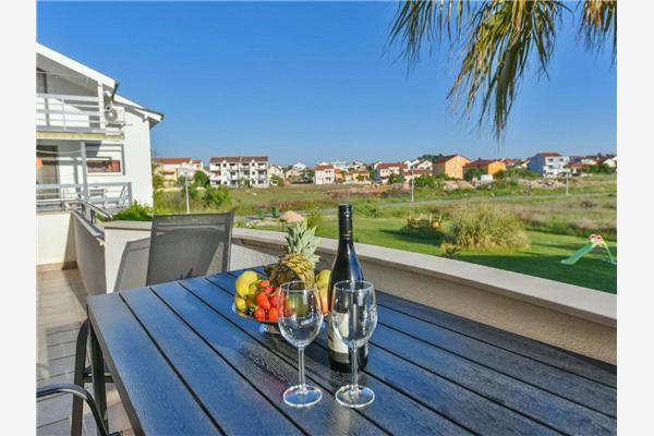 House K1, for 10 persons