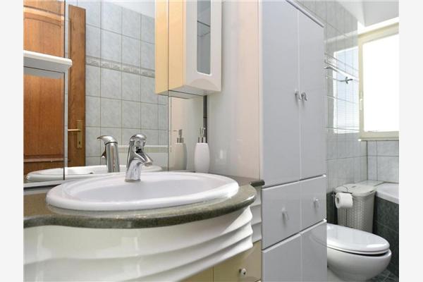 House K1, for 10 persons