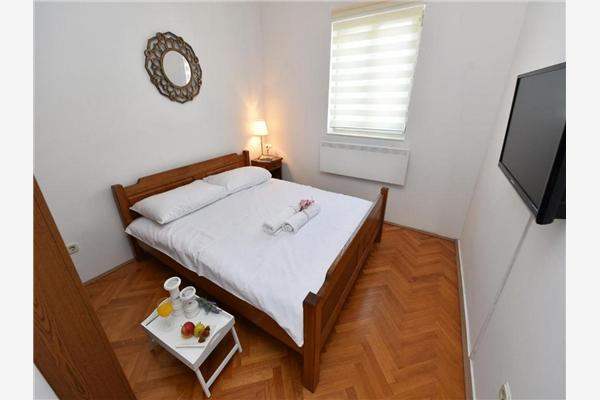 House K1, for 10 persons