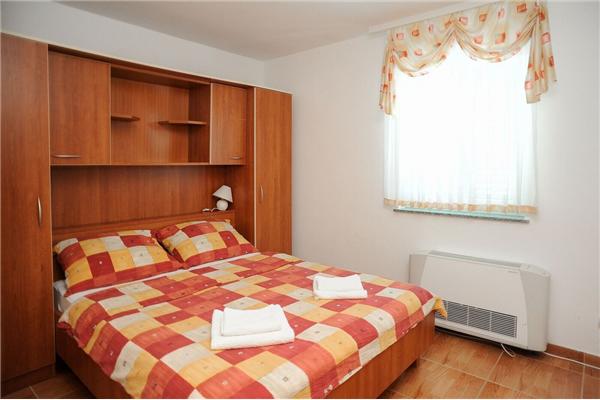 Apartment A1, for 6 persons