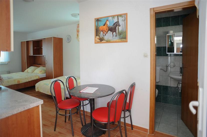 Apartment A4, for 4 persons