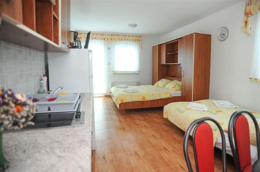 Apartment A4, for 4 persons