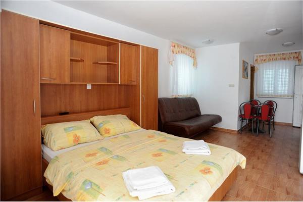 Apartment A4, for 4 persons