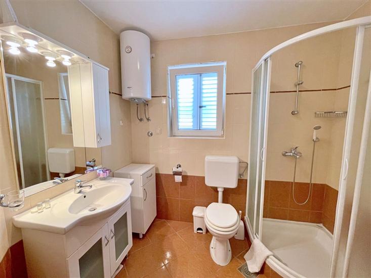 Apartment A2, for 3 persons