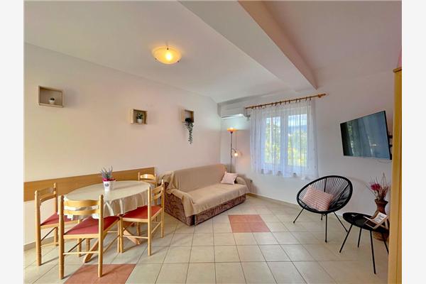 Apartment A4, for 3 persons