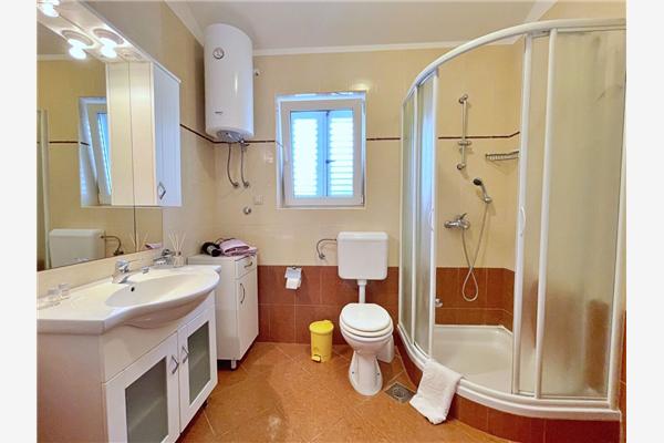 Apartment A4, for 3 persons